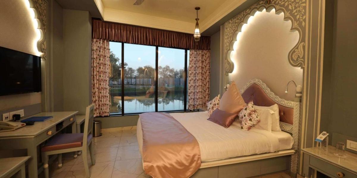 Ānand Neonz Resort & Club מראה חיצוני תמונה