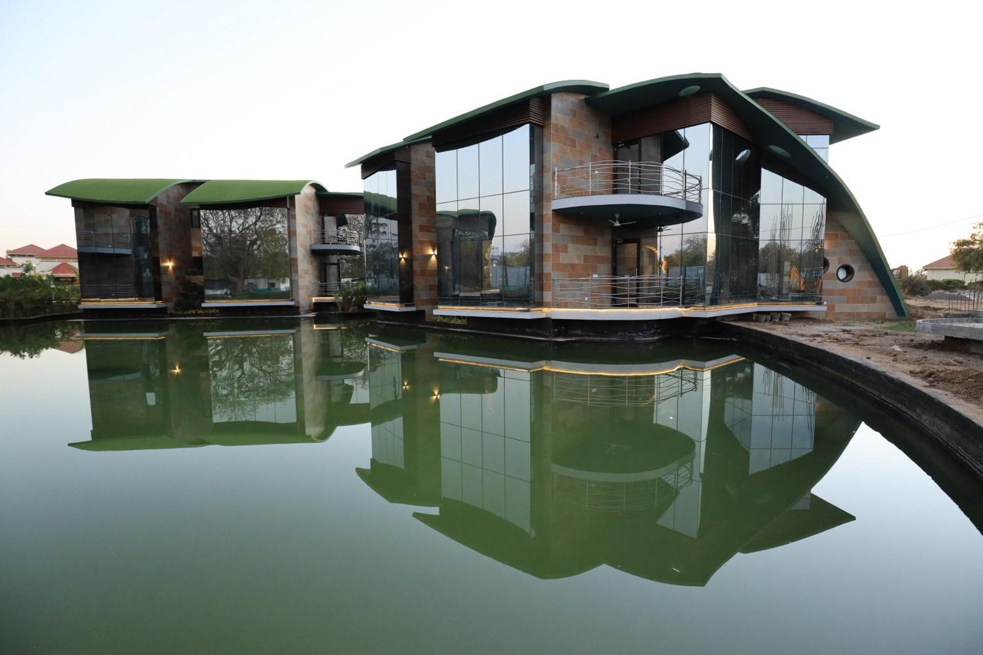 Ānand Neonz Resort & Club מראה חיצוני תמונה