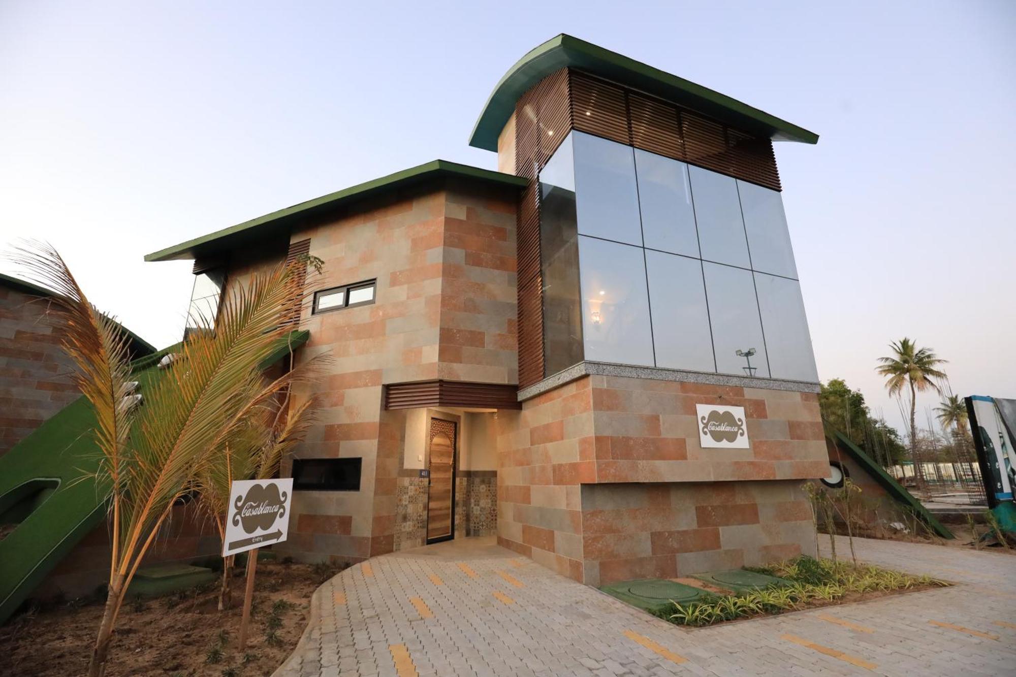 Ānand Neonz Resort & Club מראה חיצוני תמונה