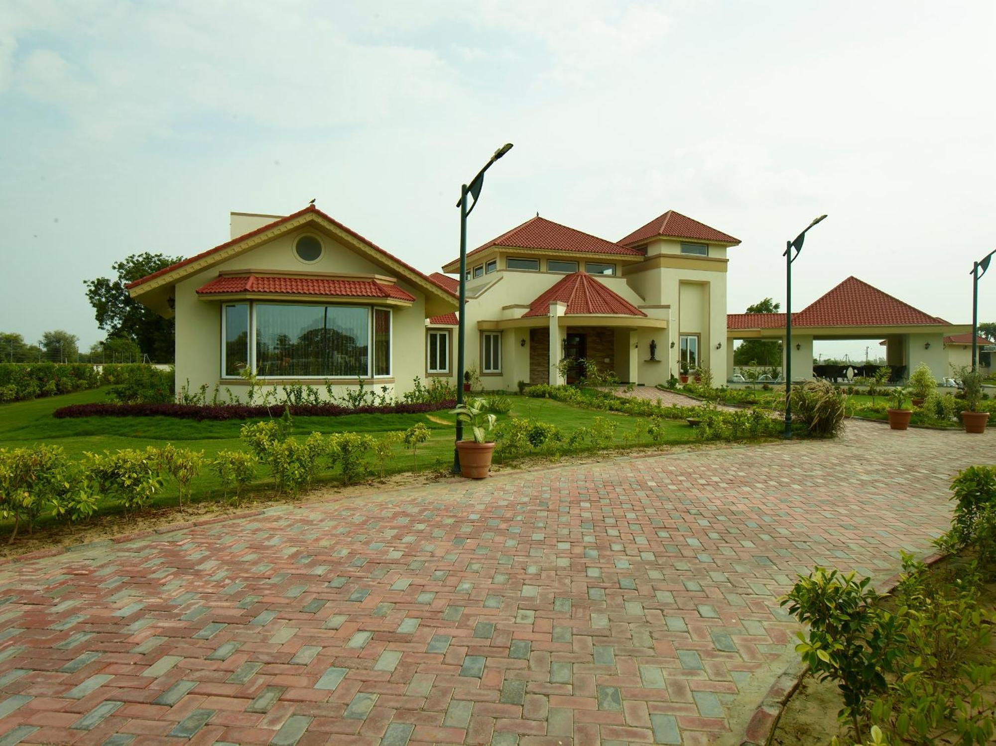 Ānand Neonz Resort & Club מראה חיצוני תמונה