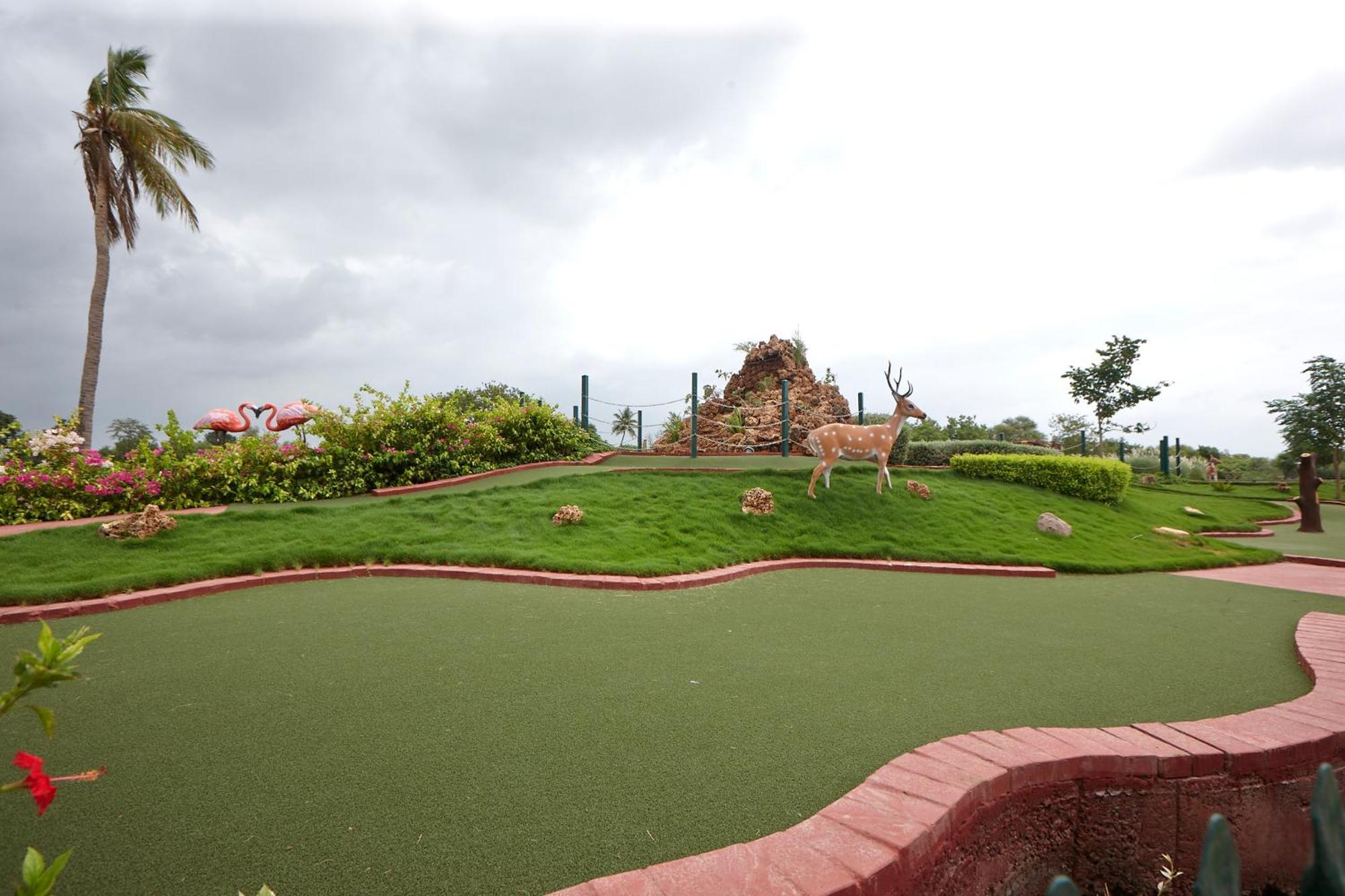 Ānand Neonz Resort & Club מראה חיצוני תמונה